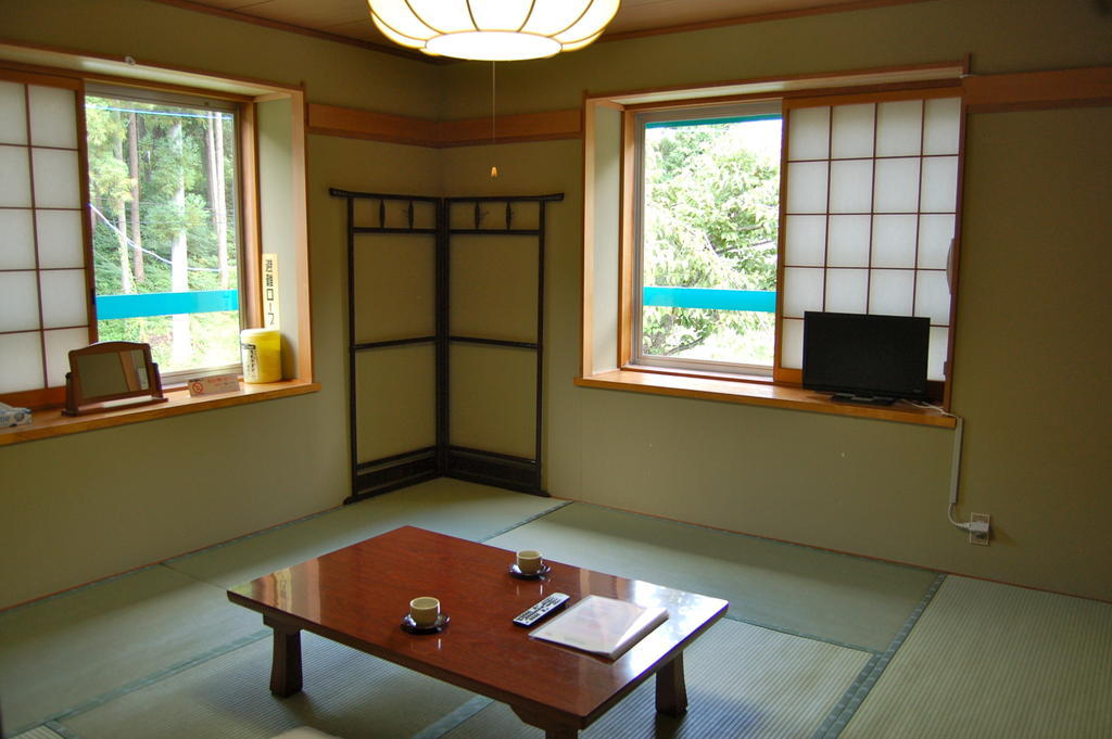 Onsen Pension Hanasakiyama Minakami Exterior photo