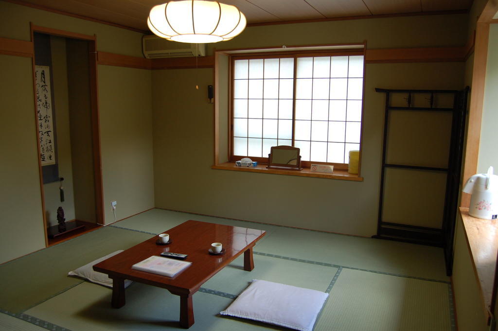 Onsen Pension Hanasakiyama Minakami Exterior photo